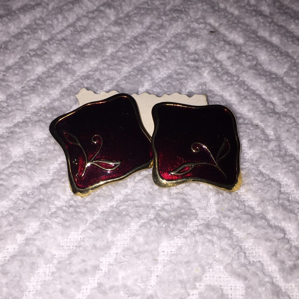 Vintage Burgundy and gold tone fashion jewelry
